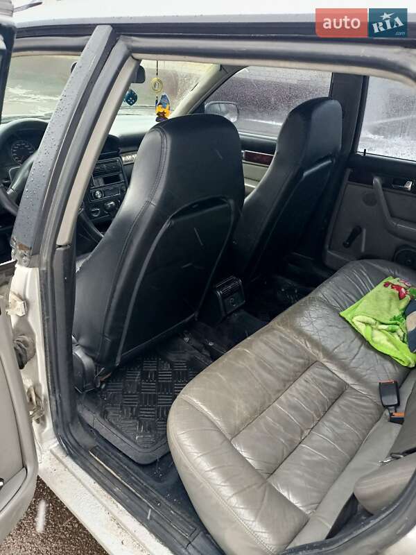 Універсал Audi 100 1992 в Городні