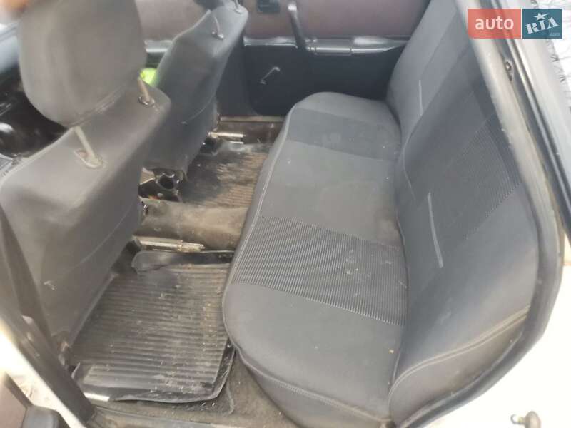 Седан Audi 100 1983 в Одессе