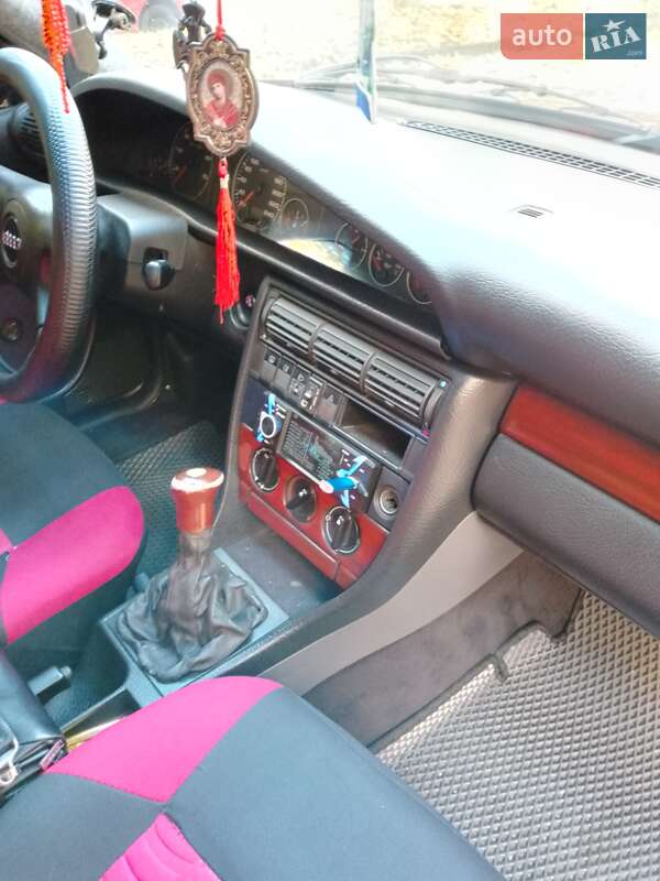 Седан Audi 100 1991 в Днепре