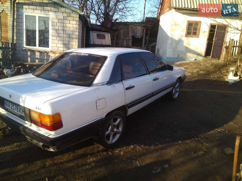 Седан Audi 100 1986 в Чечельнике