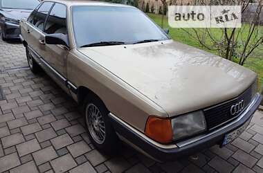 Седан Audi 100 1986 в Львове