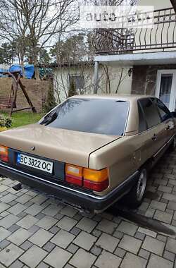 Седан Audi 100 1986 в Львове