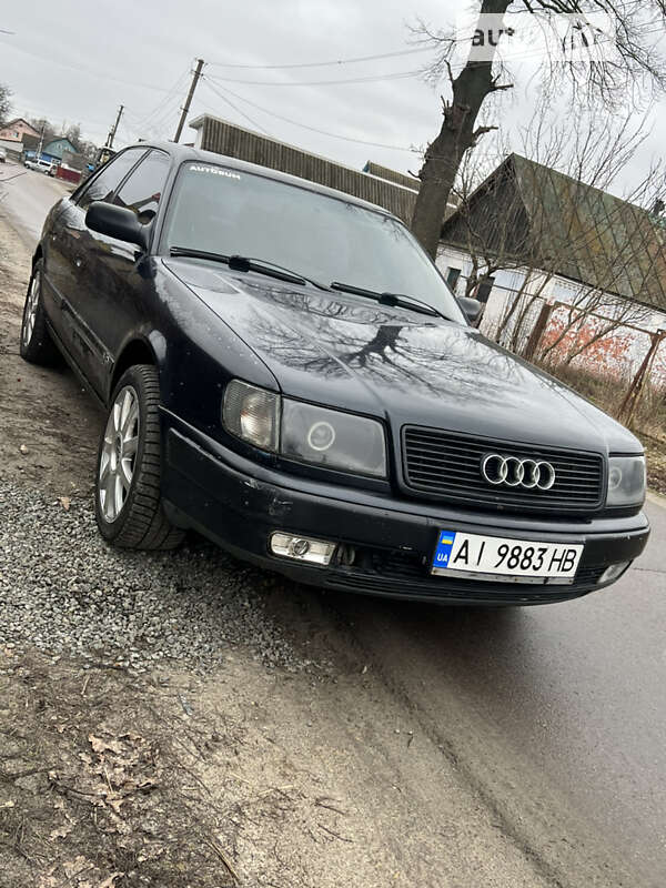 Седан Audi 100 1992 в Буче