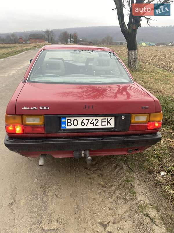 Седан Audi 100 1989 в Чорткове