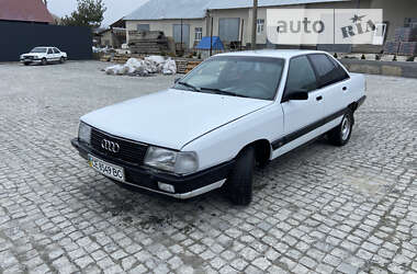 Седан Audi 100 1989 в Кельменцях