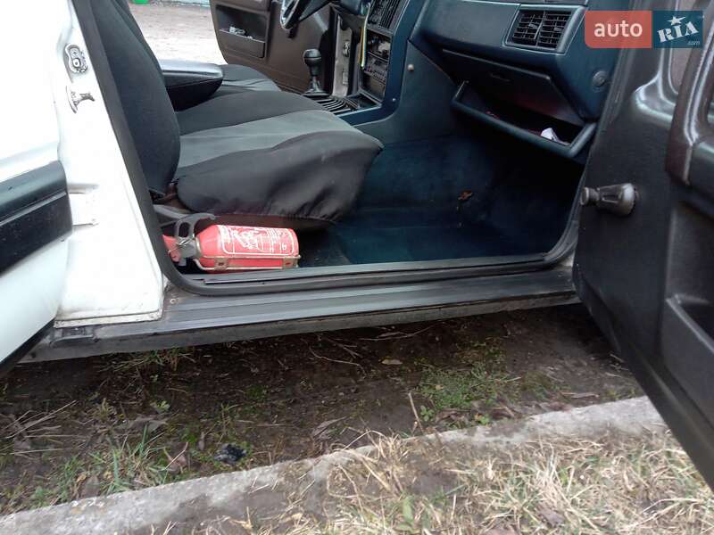Седан Audi 100 1985 в Шептицькому