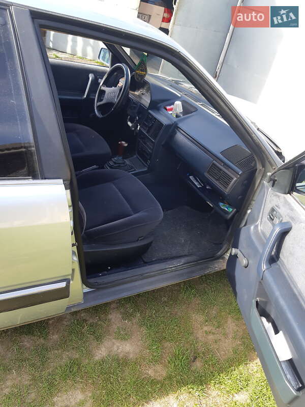 Седан Audi 100 1987 в Чопі фото 6 Седан Audi 100 1987 в Чопі