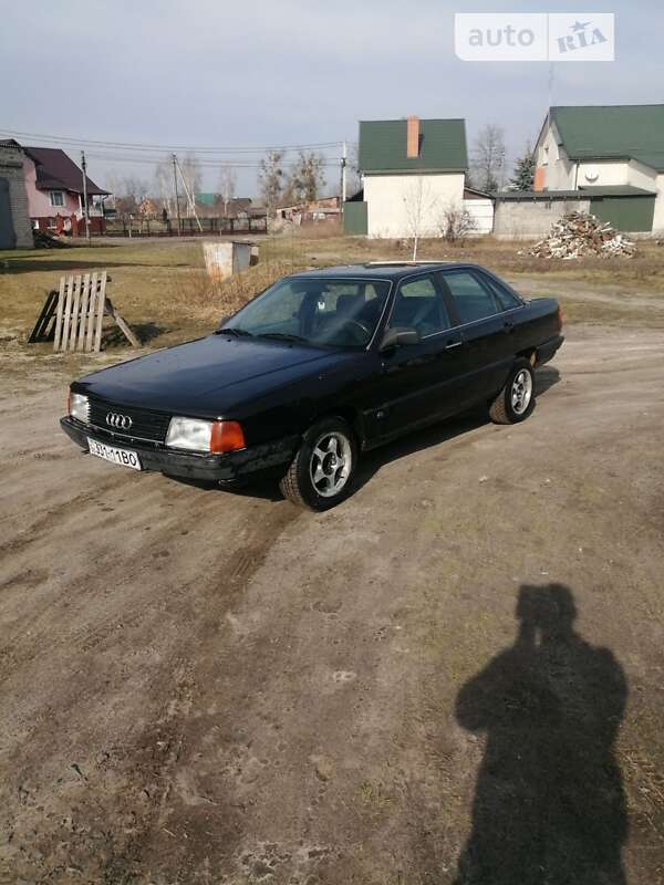 Седан Audi 100 1987 в Камне-Каширском