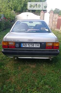 Седан Audi 100 1988 в Виннице