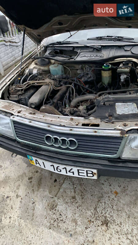 Седан Audi 100 1987 в Ставище
