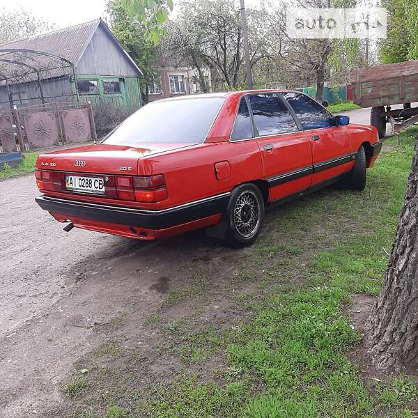 Седан Audi 100 1989 в Барышевке