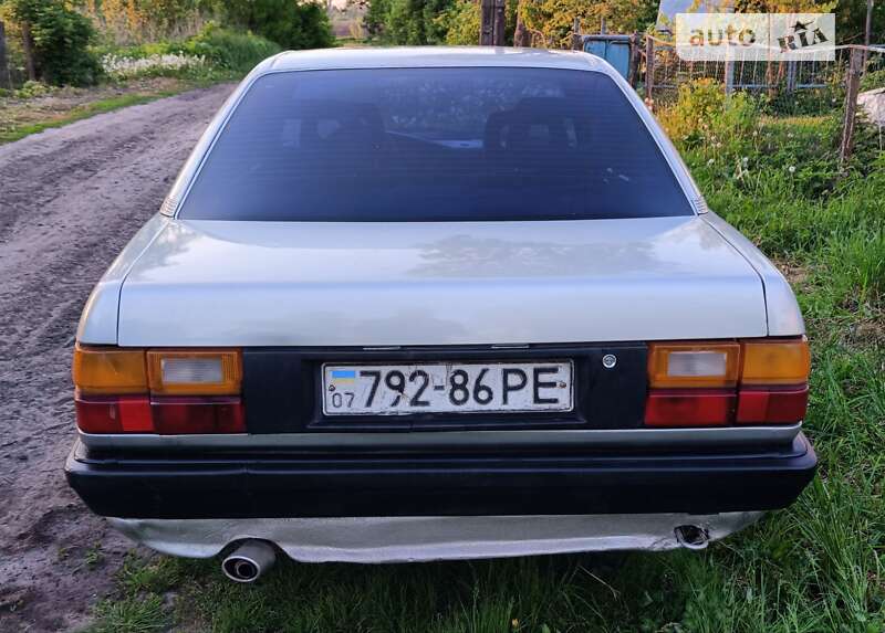 Седан Audi 100 1988 в Бердичеве