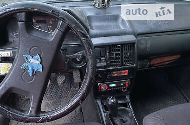 Седан Audi 100 1987 в Долине