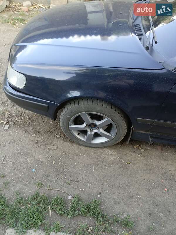 Седан Audi 100 1992 в Межовій