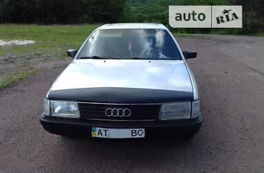 Седан Audi 100 1988 в Долині