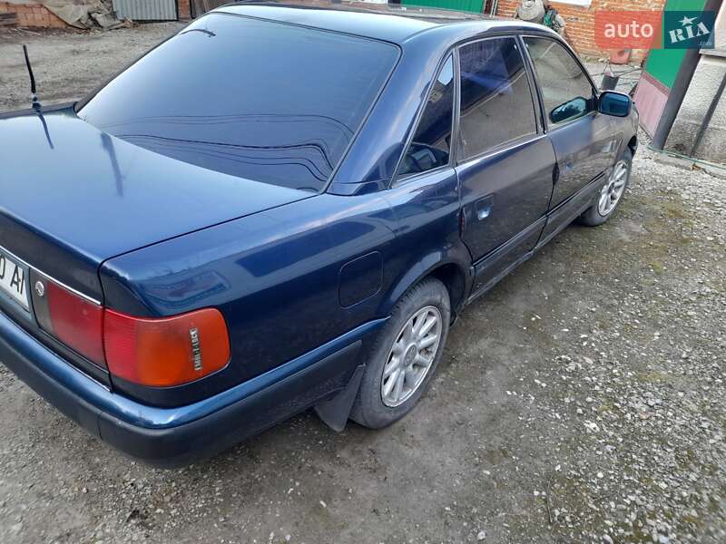 Седан Audi 100 1994 в Залещиках