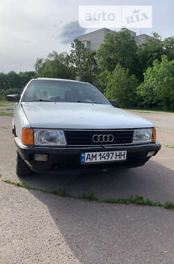 Седан Audi 100 1988 в Житомирі