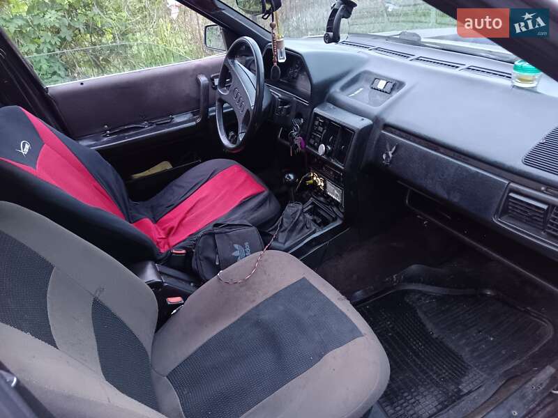 Седан Audi 100 1983 в Ніжині