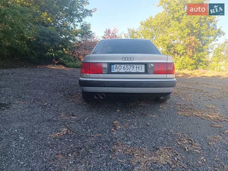 Седан Audi 100 1992 в Знаменовке