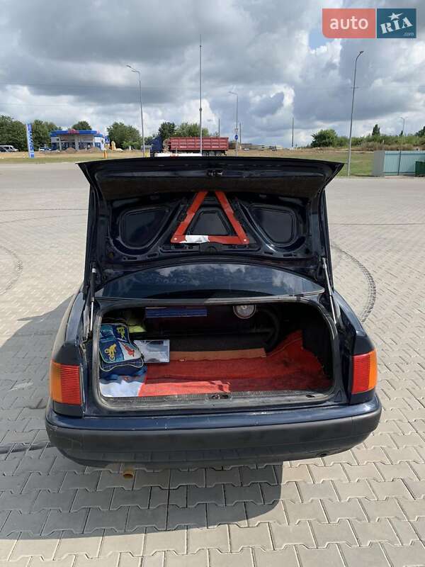 Седан Audi 100 1991 в Горохові