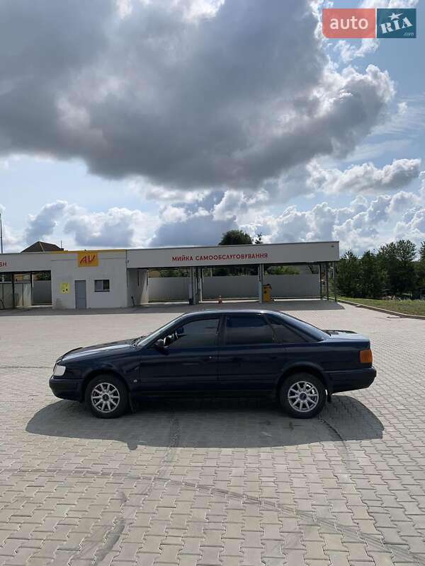 Седан Audi 100 1991 в Горохові