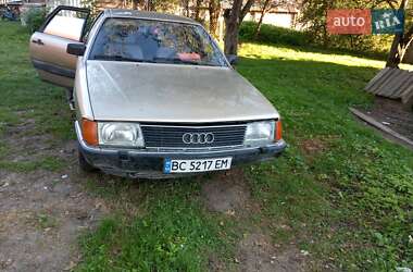 Седан Audi 100 1983 в Сколе