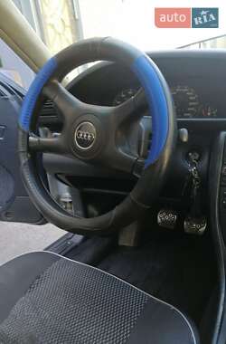 Седан Audi 100 1991 в 