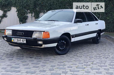 Седан Audi 100 1983 в Ивано-Франковске