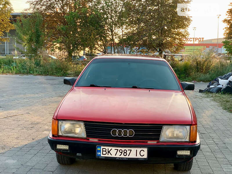 Седан Audi 100 1986 в Луцке фото 2 Седан Audi 100 1986 в Луцке