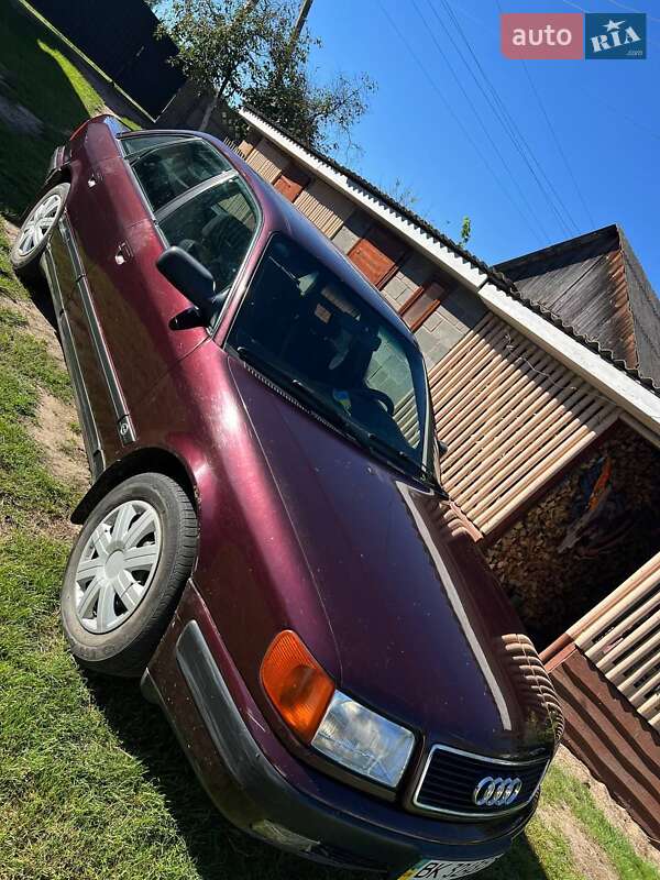 Седан Audi 100 1992 в Костополе