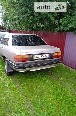 Седан Audi 100 1988 в Луцьку