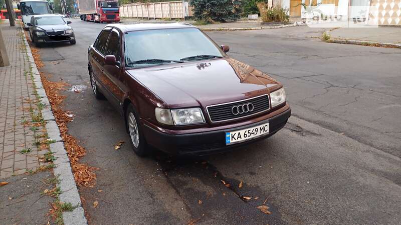 Седан Audi 100 1994 в Киеве