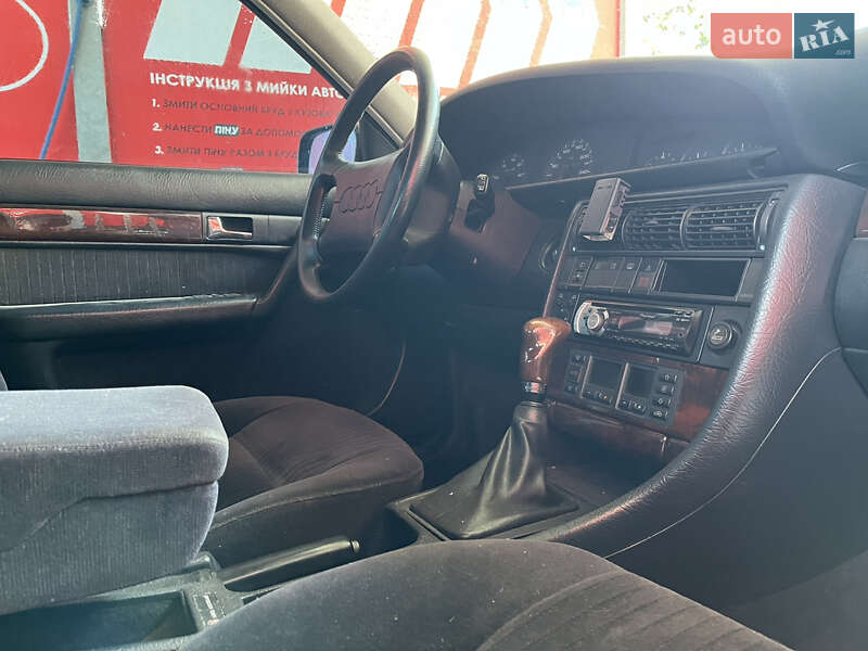 Седан Audi 100 1993 в Києві
