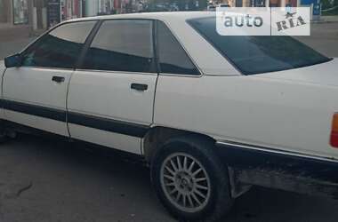 Седан Audi 100 1987 в Каменец-Подольском