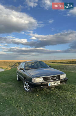 Седан Audi 100 1990 в 