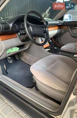 Седан Audi 100 1991 в Первомайске