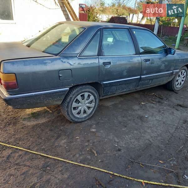 Седан Audi 100 1990 в Ровно