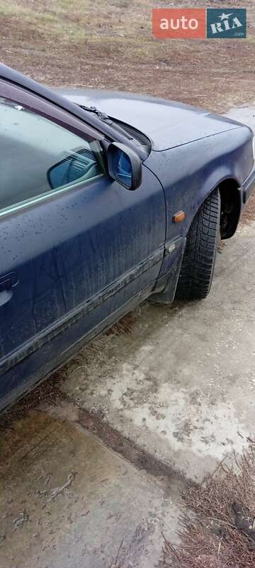 Седан Audi 100 1993 в Лохвице