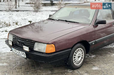 Седан Audi 100 1988 в Ровно