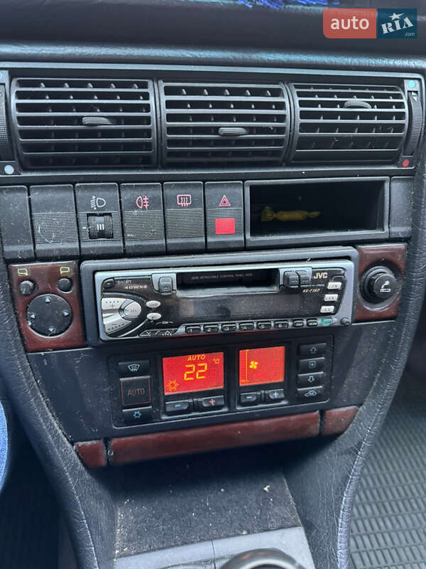 Седан Audi 100 1994 в Львове