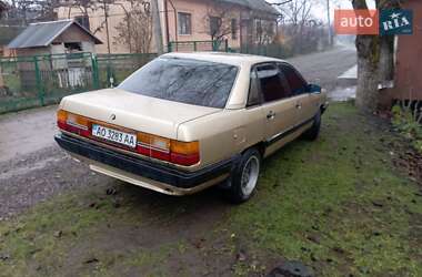 Седан Audi 100 1983 в Тячеві