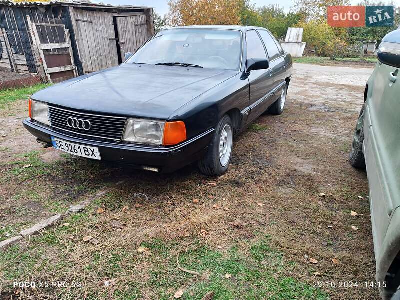 Седан Audi 100 1986 в Чернівцях