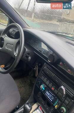 Седан Audi 100 1992 в Кельменцях