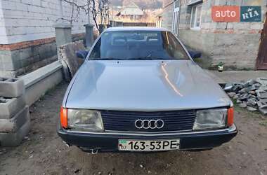 Седан Audi 100 1986 в Виноградові