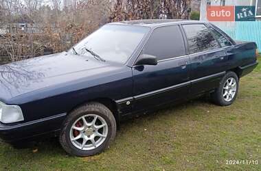 Седан Audi 100 1989 в Ровно