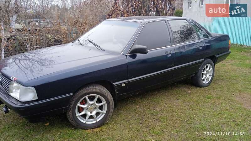Седан Audi 100 1989 в Рівному
