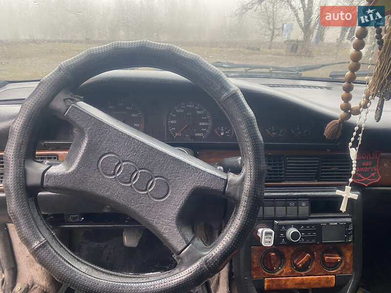 Седан Audi 100 1990 в Новоукраинке