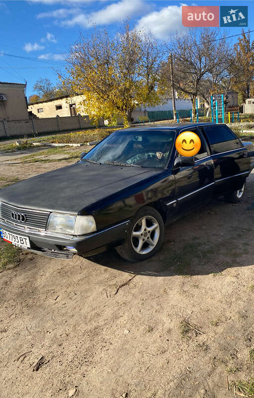Седан Audi 100 1990 в Новоукраинке