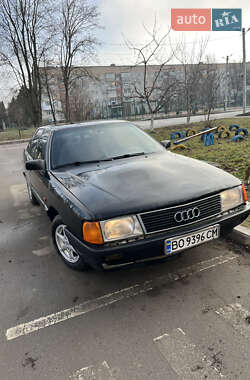 Седан Audi 100 1989 в Чорткові