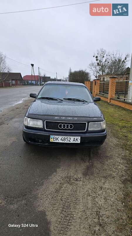 Седан Audi 100 1992 в Зарічному